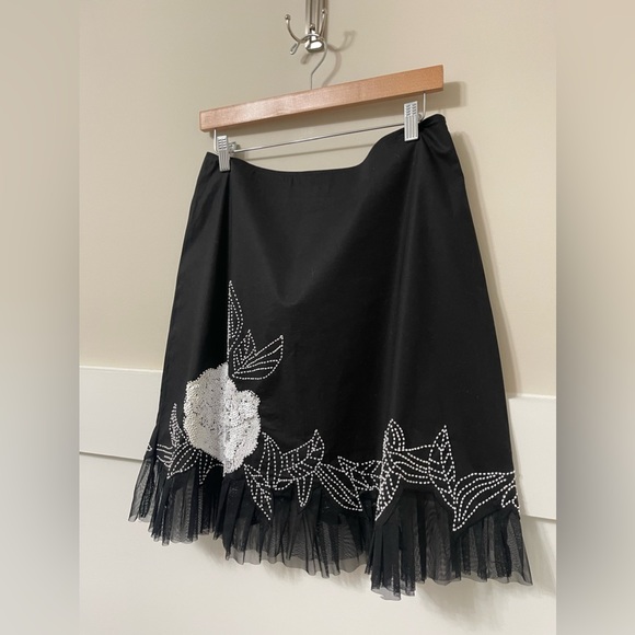 Cache Black & White Sequin Beaded Floral Pleated Mesh Skirt Size 4 - Picture 5 of 8